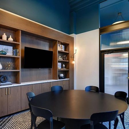 Courtyard By Marriott Cincinnati Downtown Экстерьер фото