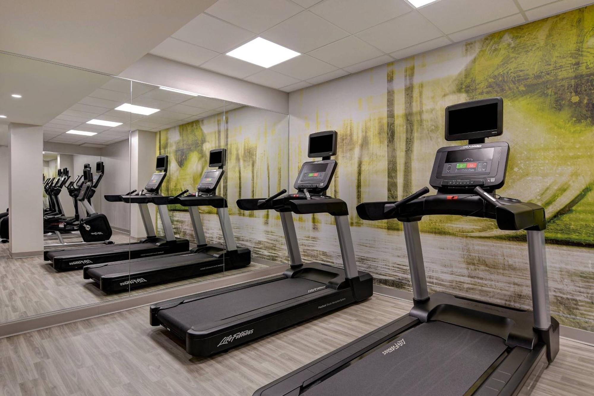 Courtyard By Marriott Cincinnati Downtown Экстерьер фото