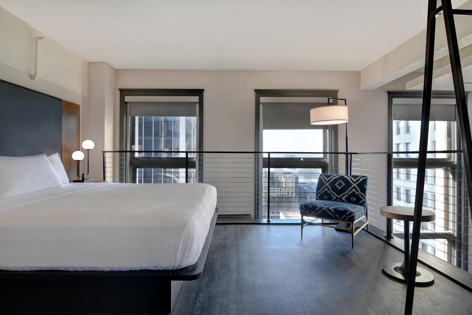 Courtyard By Marriott Cincinnati Downtown Экстерьер фото